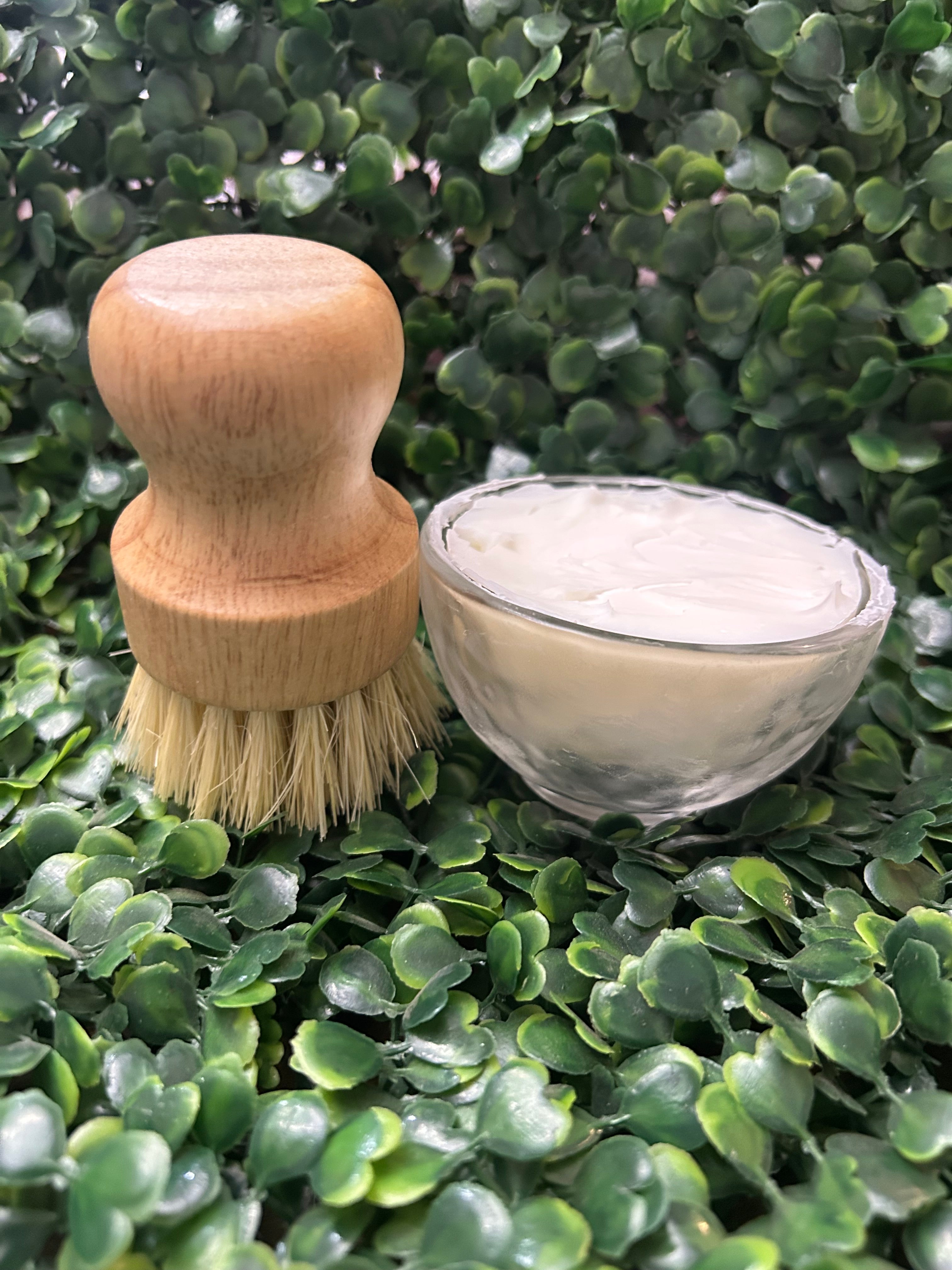 Solid Dish Soap w/brush in clear glass remikin