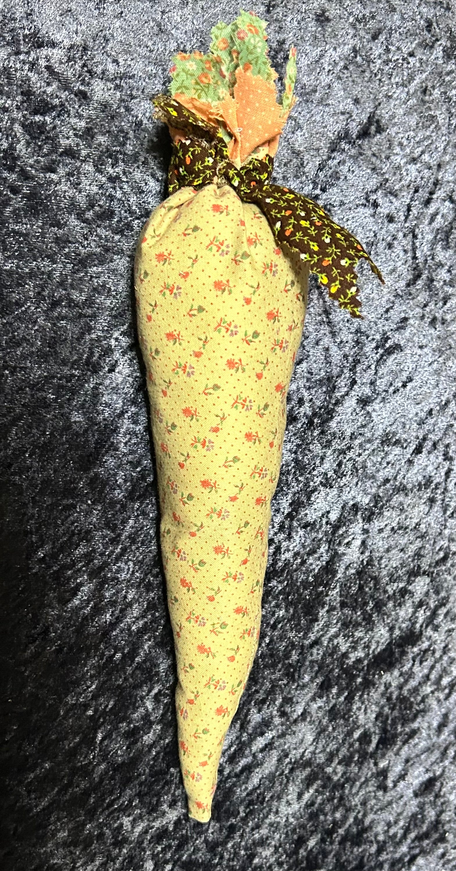 Handmade Folk Carrots(sizes vary)