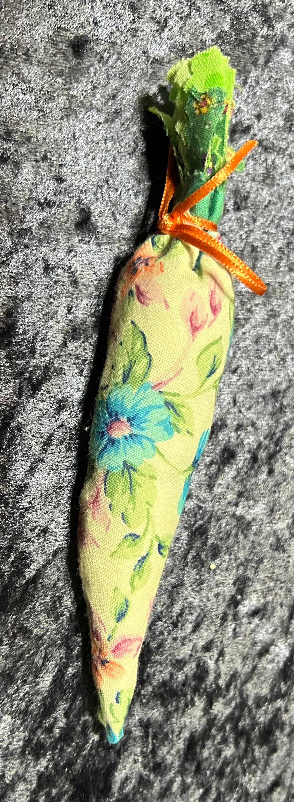 Handmade Folk Carrots(sizes vary)