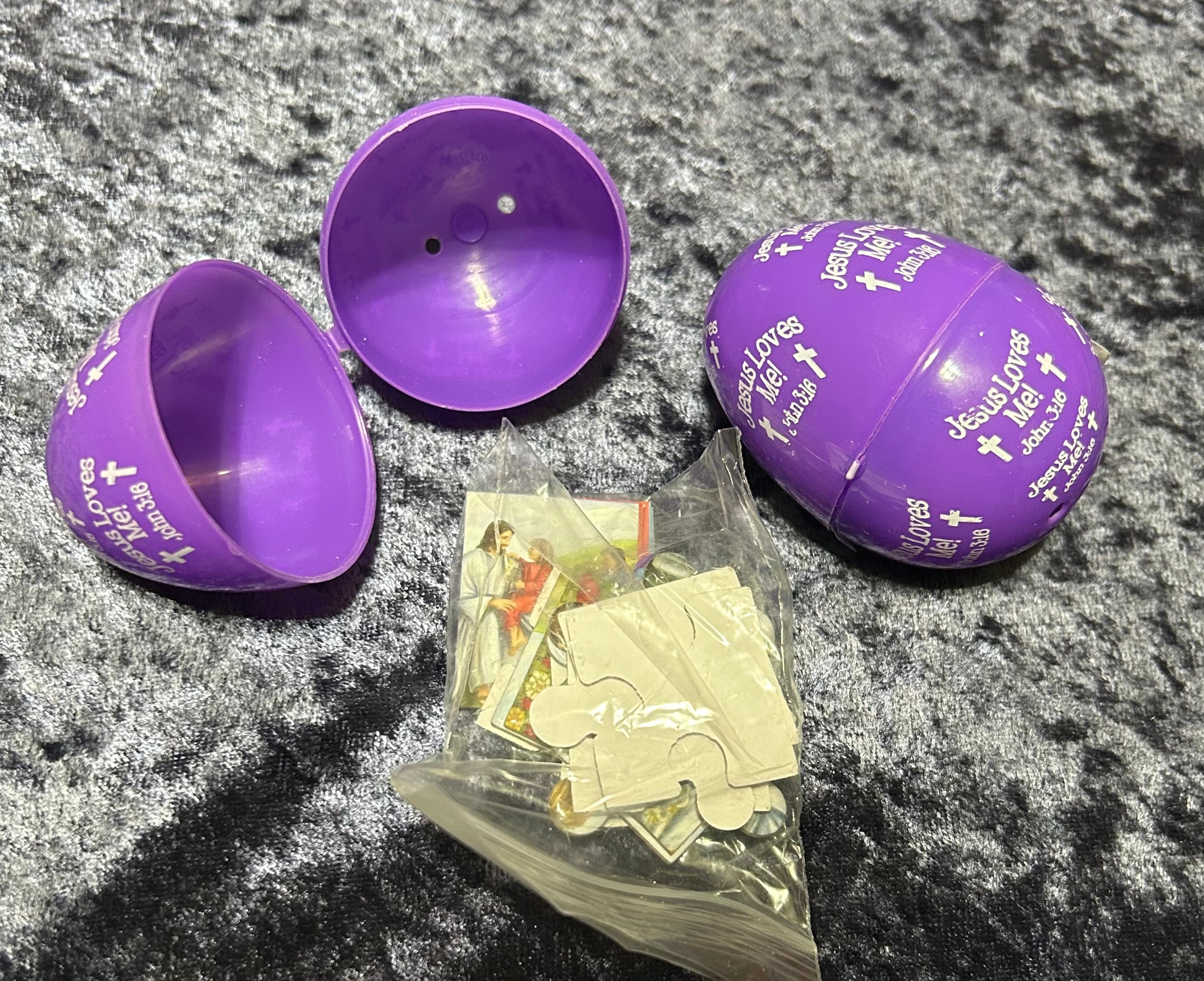 Puzzled filled egg